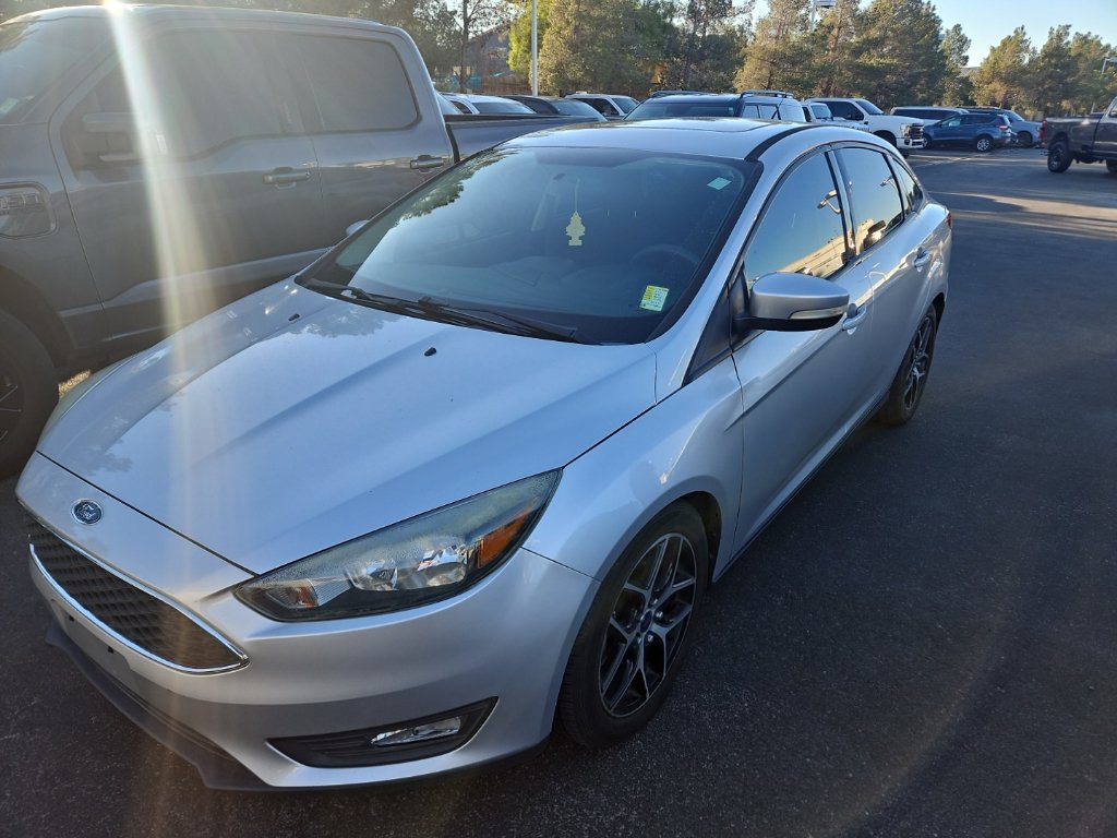 Used 2017 Ford Focus SEL FWD image 2