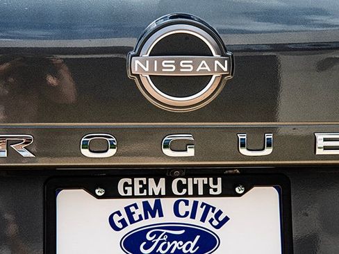 Used 2023 Nissan Rogue SV FWD image 16