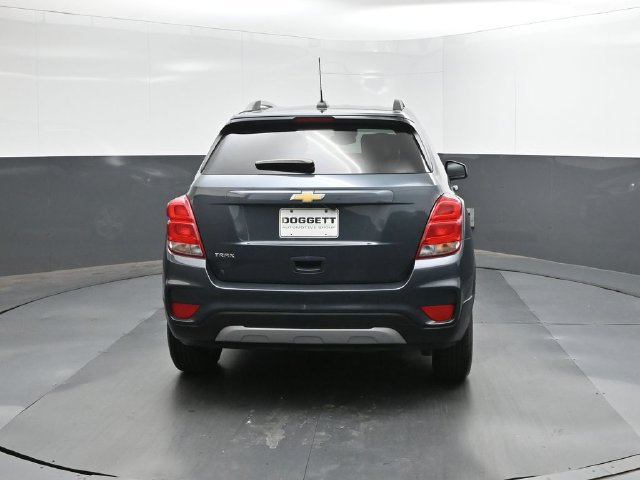 Used 2021 Chevrolet Trax LT w/ LT Convenience Package FWD image 5