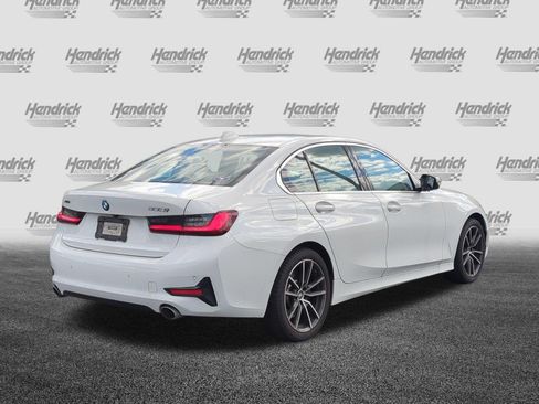 Certified 2022 BMW 330i xDrive Sedan w/ Premium Package 2 AWD/4WD image 10