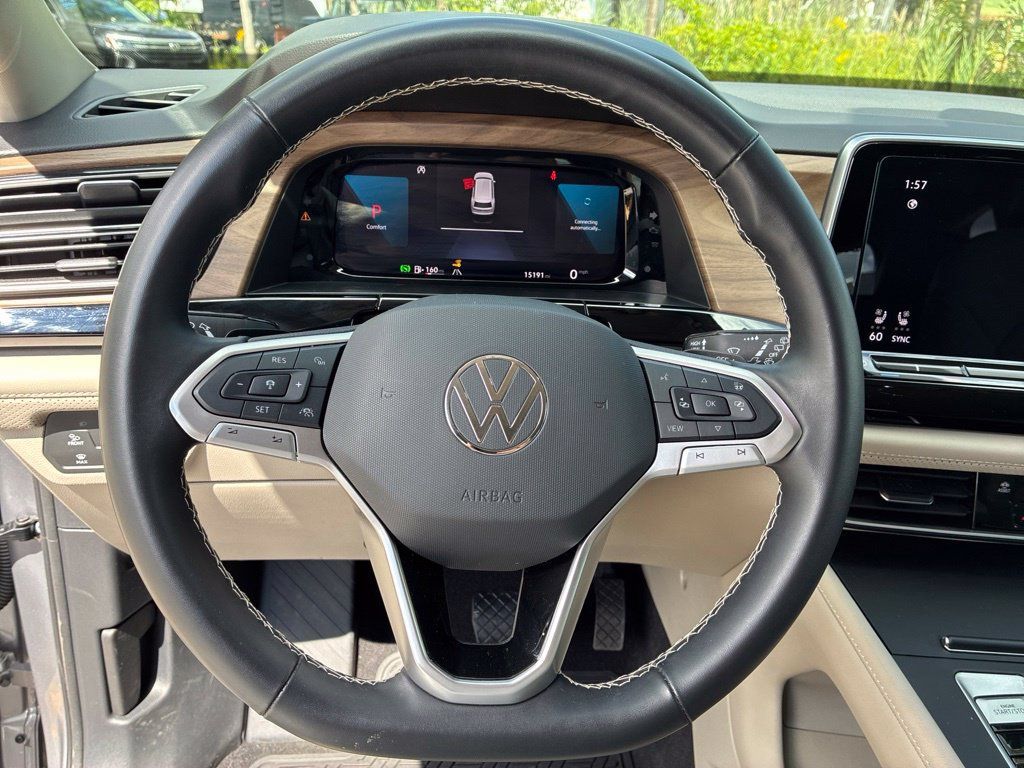 Used 2024 Volkswagen Atlas SE AWD/4WD image 29