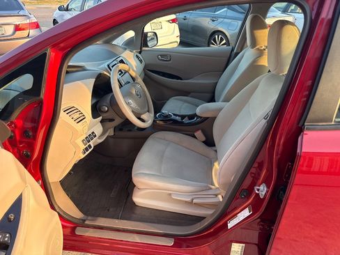 Used 2015 Nissan Leaf SV w/ LED & Quick Charge Package image 11