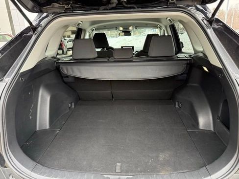 Used 2025 Toyota RAV4 XLE image 27