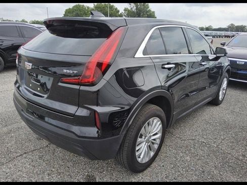 Used 2024 Cadillac XT4 Luxury FWD image 4