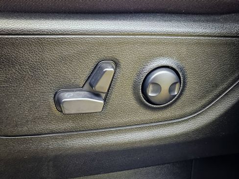 Used 2023 RAM 1500 Big Horn AWD/4WD image 15