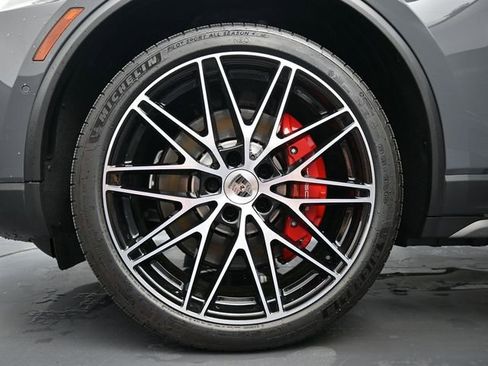 New 2025 Porsche Macan Turbo Electric image 7