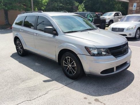 Used 2018 Dodge Journey SE w/ Blacktop Package FWD image 7