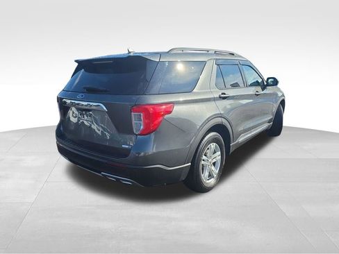 Used 2020 Ford Explorer XLT w/ Equipment Group 202A image 9
