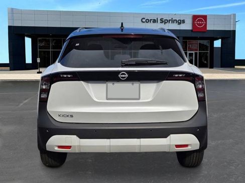New 2026 Nissan Kicks SV w/ SV Premium Package FWD image 4