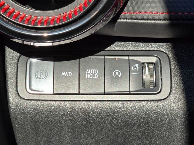 Used 2025 Chevrolet Equinox RS w/ Safety and Technology Package AWD/4WD image 17