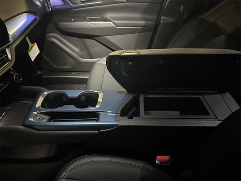 New 2026 Chevrolet Equinox EV LT image 23