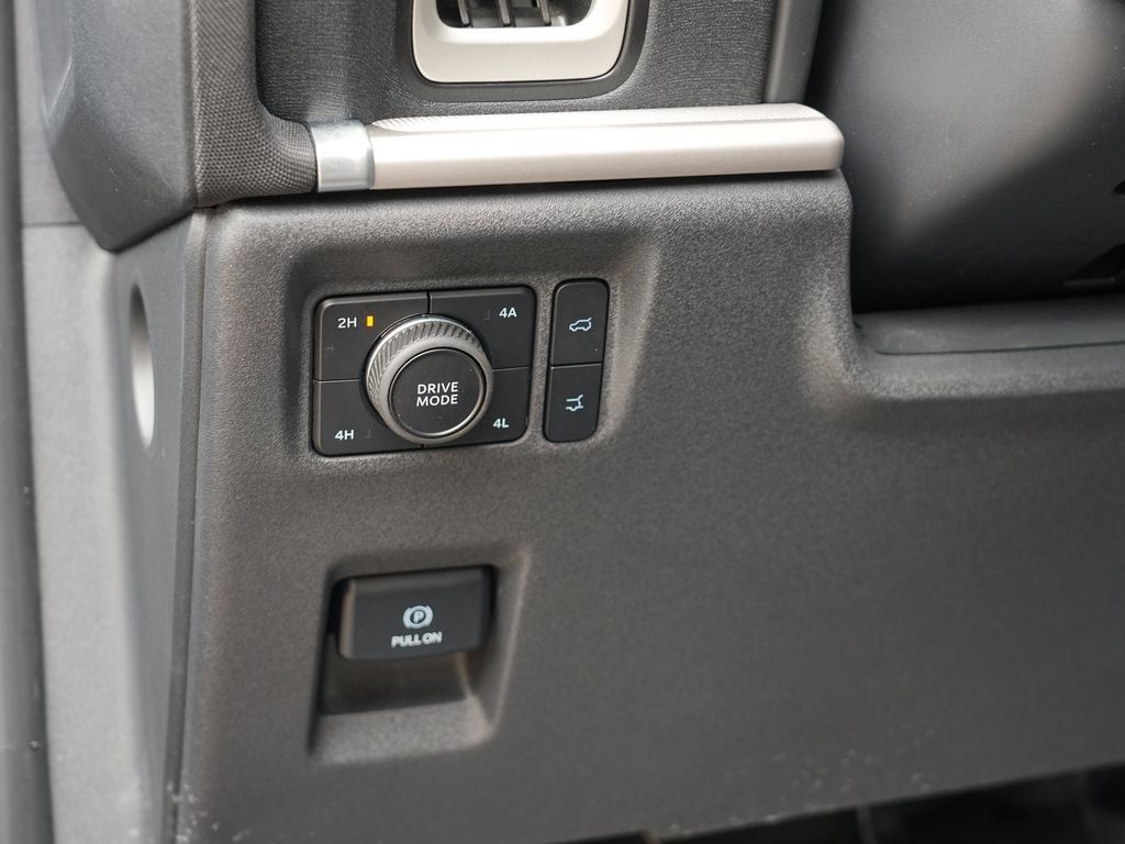 Used 2025 Ford Expedition Active AWD/4WD image 17