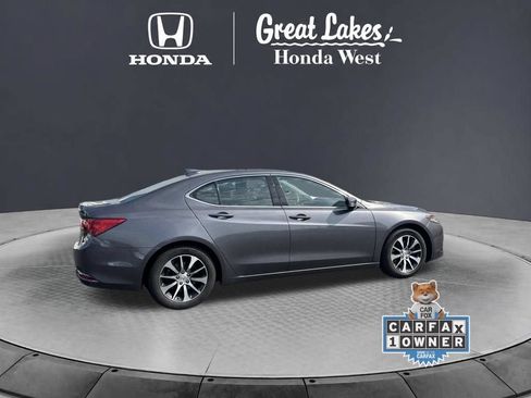 Used 2017 Acura TLX FWD image 8