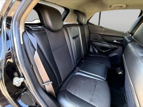 Used 2018 Buick Encore Sport Touring AWD/4WD image 20