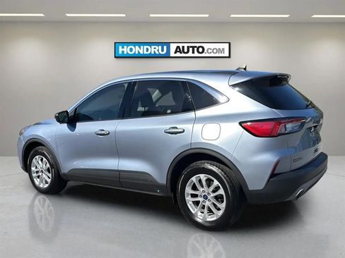 Used 2022 Ford Escape SE w/ Convenience Package image 3