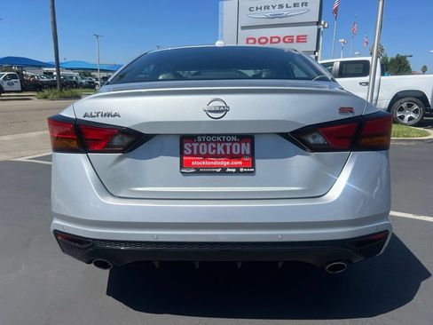 Used 2025 Nissan Altima 2.5 SR FWD image 18