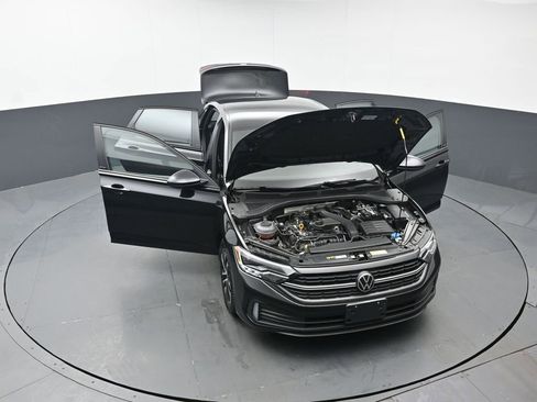 Used 2023 Volkswagen Jetta Sport image 49