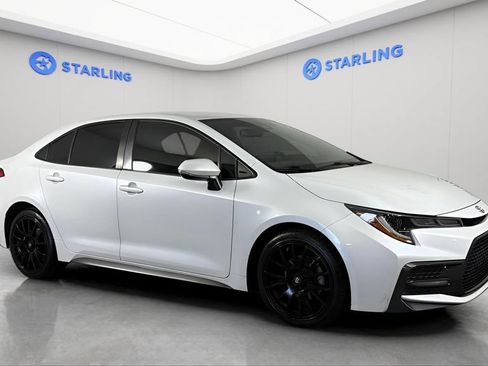 Used 2022 Toyota Corolla SE FWD image 12