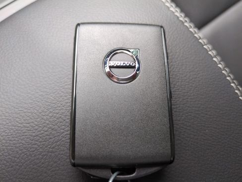 New 2025 Volvo XC40 B5 Core w/ Protection Package Premier image 28