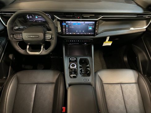 New 2026 Jeep Cherokee Overland w/ Advanced Pro Tech Group AWD/4WD image 12