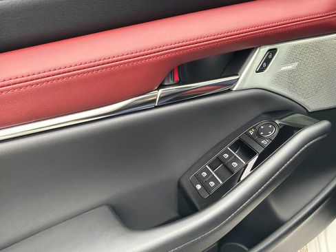 New 2026 MAZDA MAZDA3 Hatchback w/ Appearance Package image 32