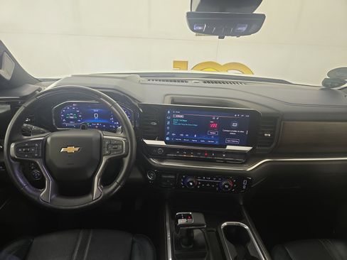 Certified 2025 Chevrolet Silverado 1500 High Country image 13