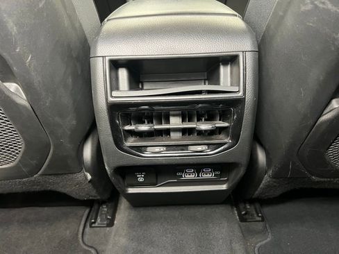 Used 2024 Jeep Grand Cherokee Altitude image 23