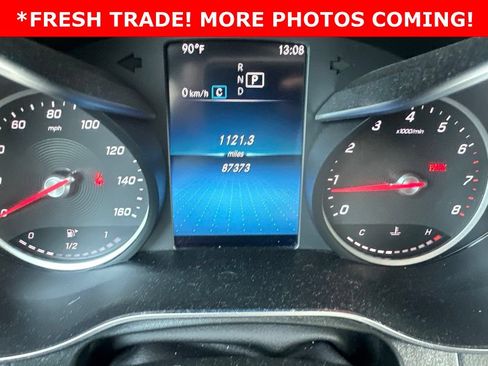 Used 2021 Mercedes-Benz GLC 300 image 2