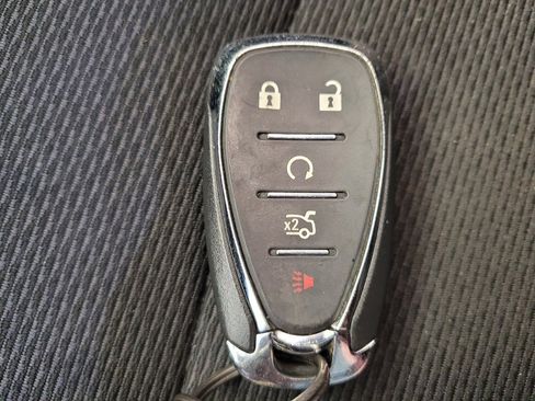 Used 2017 Chevrolet Cruze LT w/ Convenience Package image 32