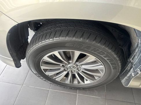 Used 2021 Lexus GX 460 Luxury w/ Accessory Package AWD/4WD image 2