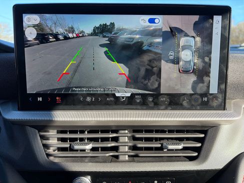 Used 2025 Ford Explorer ST-Line image 7