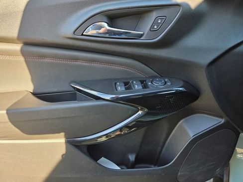 Used 2024 Chevrolet Trax RS w/ Driver Confidence Package image 17