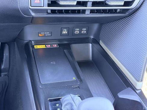 Certified 2025 Toyota Camry SE FWD image 6