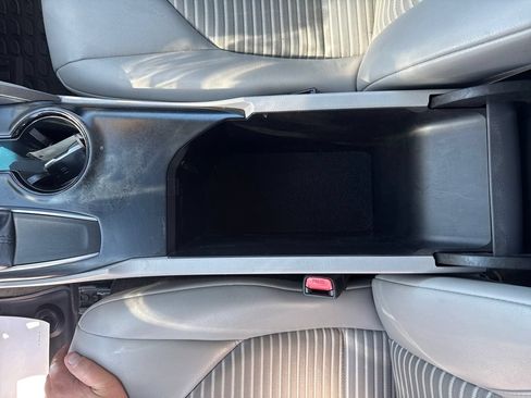 Used 2018 Toyota Camry SE w/ Protection Package (Q2) FWD image 24
