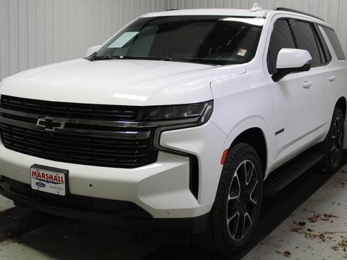 Used 2021 Chevrolet Tahoe RST w/ Luxury Package image 3