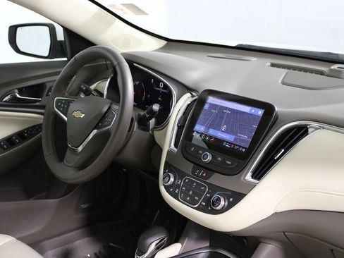 Used 2024 Chevrolet Malibu LT image 24