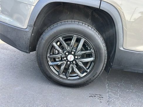 Used 2019 GMC Acadia SLT image 7