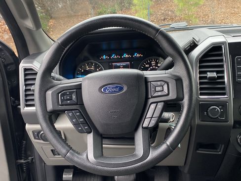 Used 2015 Ford F150 XLT w/ Equipment Group 301A Mid image 13