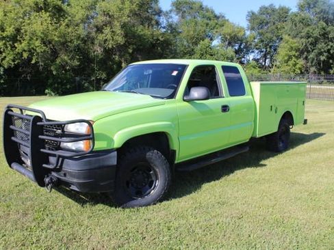 Used 2007 Chevrolet Silverado 2500 LT w/ Heavy-Duty Power Package image 1