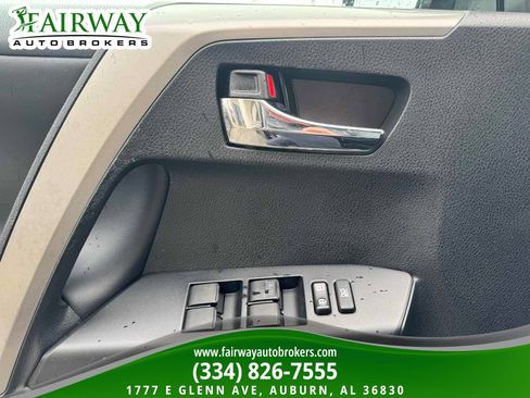 Used 2018 Toyota RAV4 XLE image 14