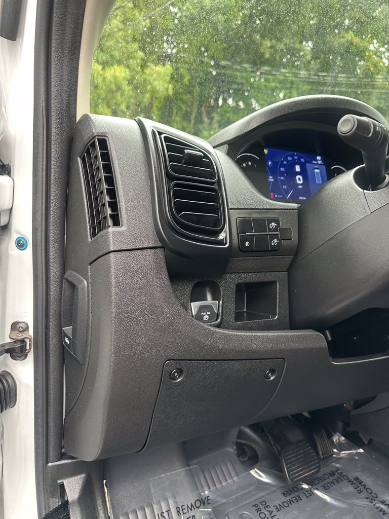 Used 2025 RAM ProMaster 2500 w/ U-Haul Equipment Group FWD image 12