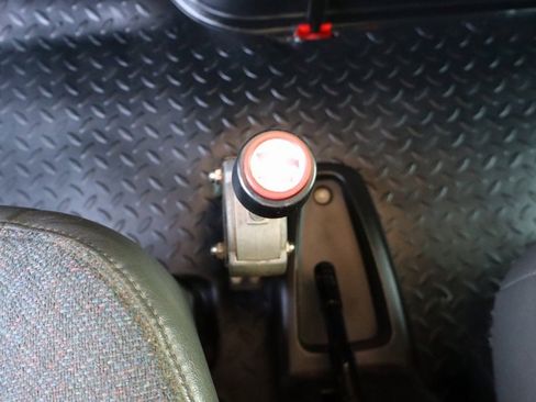 Used 2006 GMC TopKick C4500 2WD Regular Cab image 12