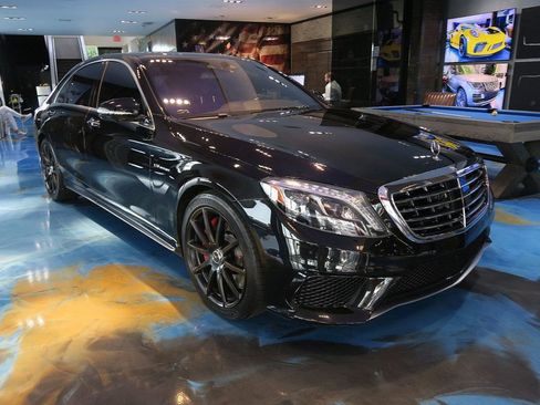 Used 2014 Mercedes-Benz S 63 AMG 4MATIC Sedan image 1