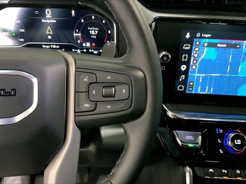 Used 2025 GMC Sierra 1500 Denali w/ Denali Reserve Package AWD/4WD image 22
