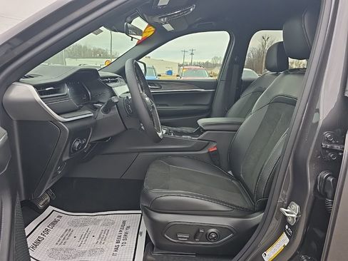 New 2026 Jeep Grand Cherokee L 4WD image 13