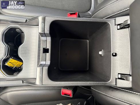 Used 2025 Jeep Grand Cherokee Altitude RWD image 14