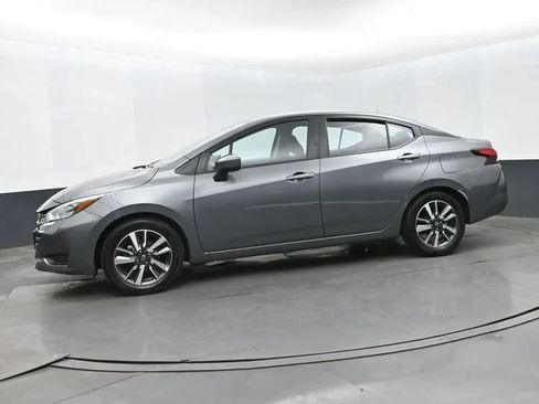 Used 2025 Nissan Versa SV FWD image 5