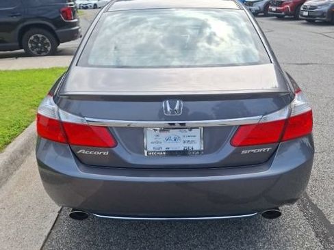 Used 2015 Honda Accord Sport image 5