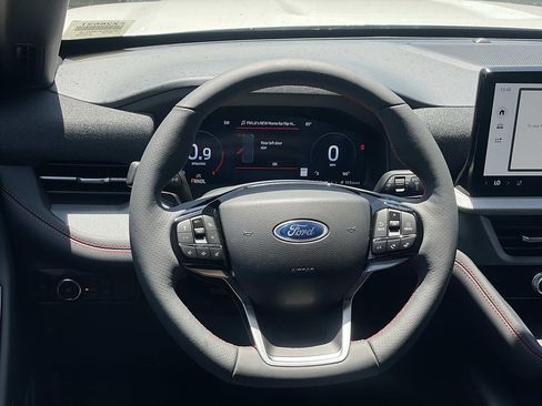 New 2026 Ford Explorer ST-Line w/ ST-Line Street Pack AWD/4WD image 7