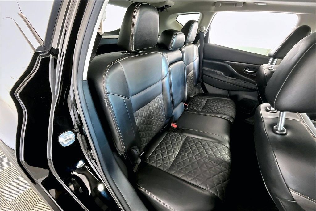 Used 2024 Nissan Murano Platinum w/ Cargo Package FWD image 27